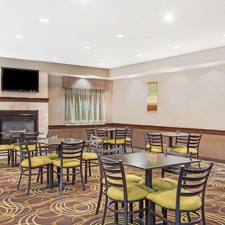 Days Inn By Wyndham Brewerton/ Syracuse Near Oneida Lake Buitenkant foto