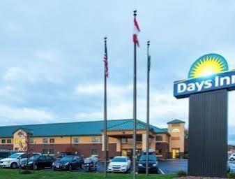 Days Inn By Wyndham Brewerton/ Syracuse Near Oneida Lake Buitenkant foto