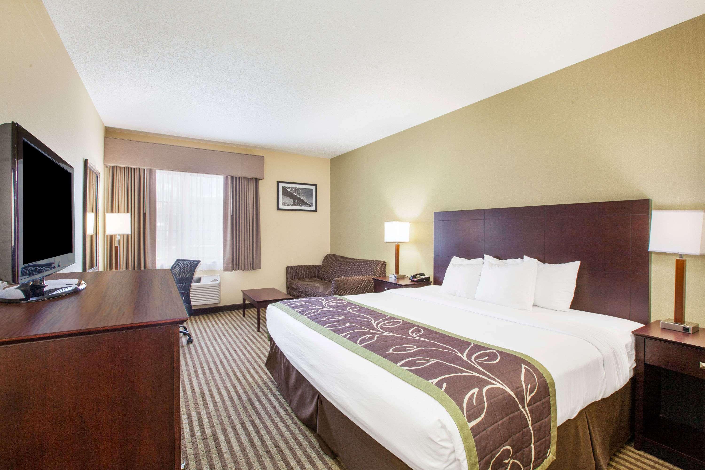 Days Inn By Wyndham Brewerton/ Syracuse Near Oneida Lake Buitenkant foto