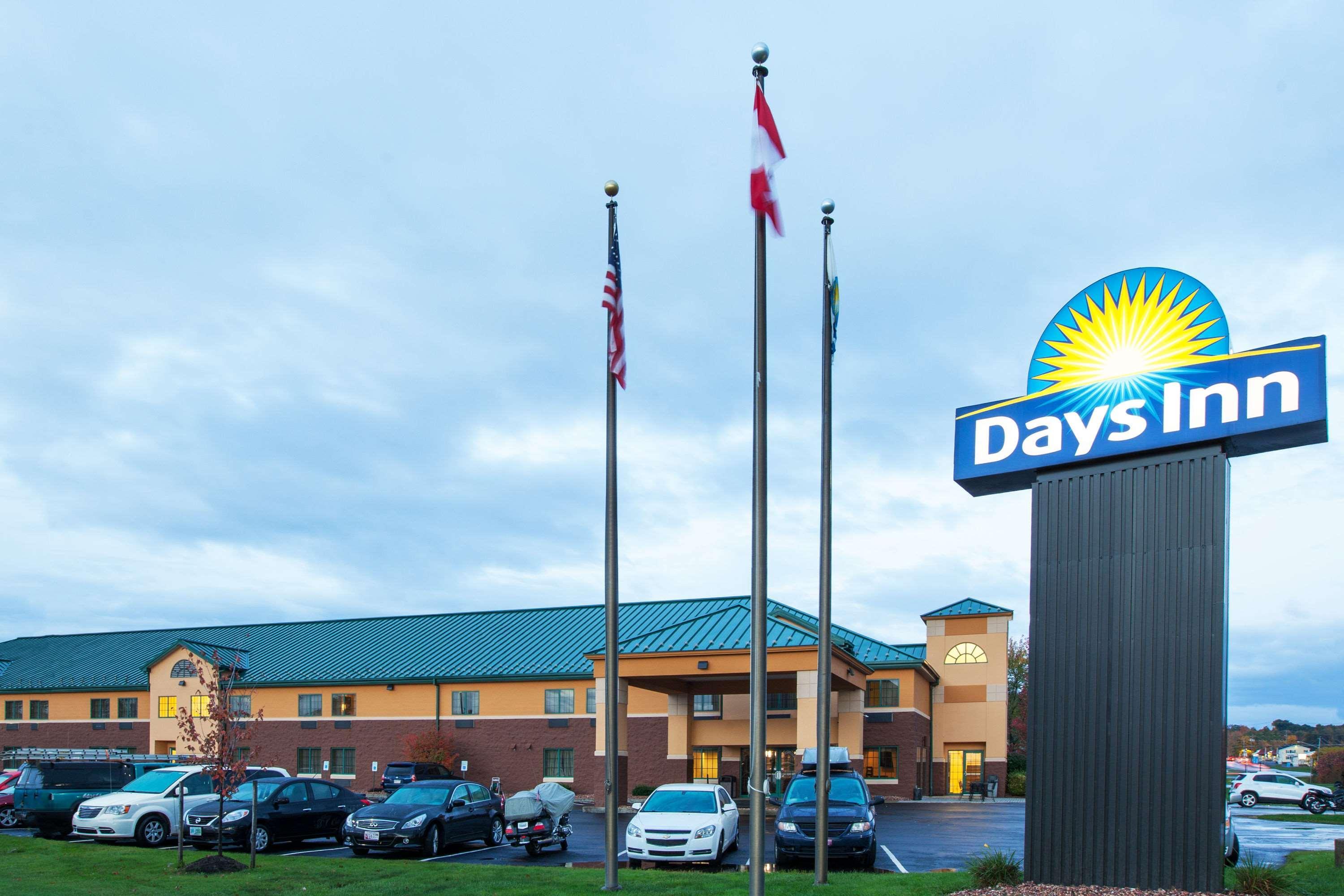 Days Inn By Wyndham Brewerton/ Syracuse Near Oneida Lake Buitenkant foto